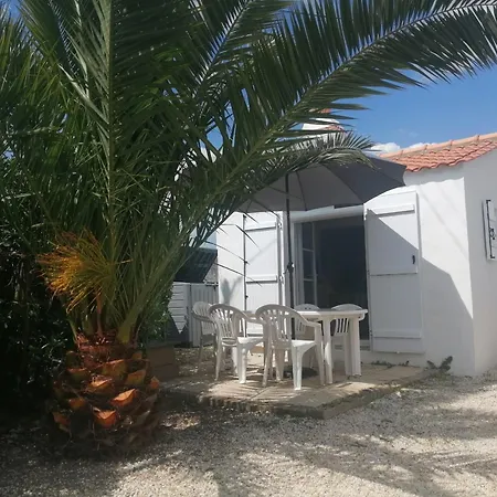 Maison A - Proche - Parking - Fr-1-823-98 בית נופש נוארמוטייה-אן-ליל