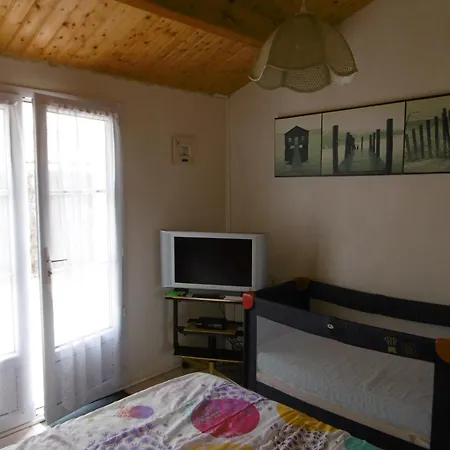 Holiday home Maison A - Proche - Parking - Fr-1-823-98 Noirmoutier-en-l'Ile