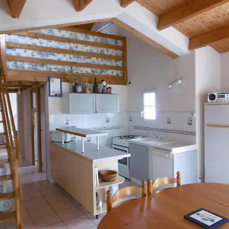 Maison A - Proche - Parking - Fr-1-823-98 Holiday home